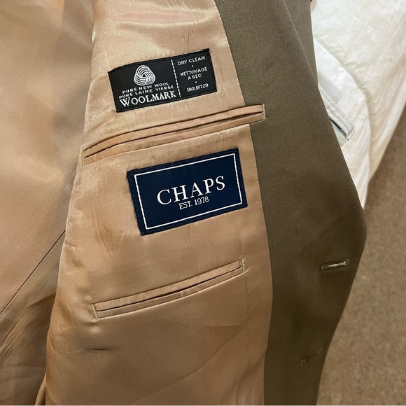 CHAPS suit coat sports jacket taupe color wool large. Beautiful lining - Picture 7 of 8